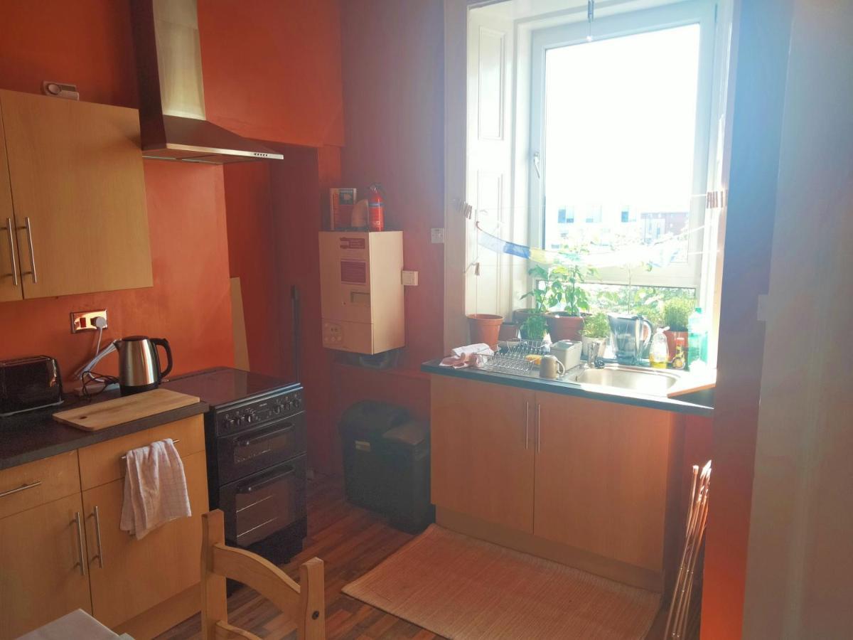 Spacious Flat In Bridgeton, Glasgow Exterior photo